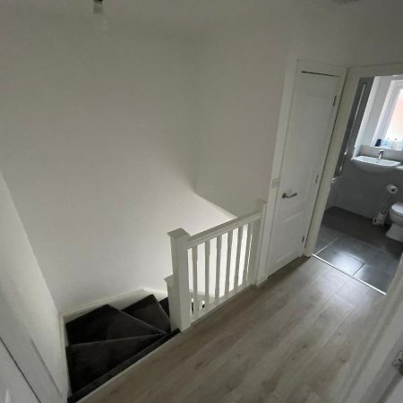 Modern Room With Huge Bed - Walk To City Centre! Manchester Exteriér fotografie
